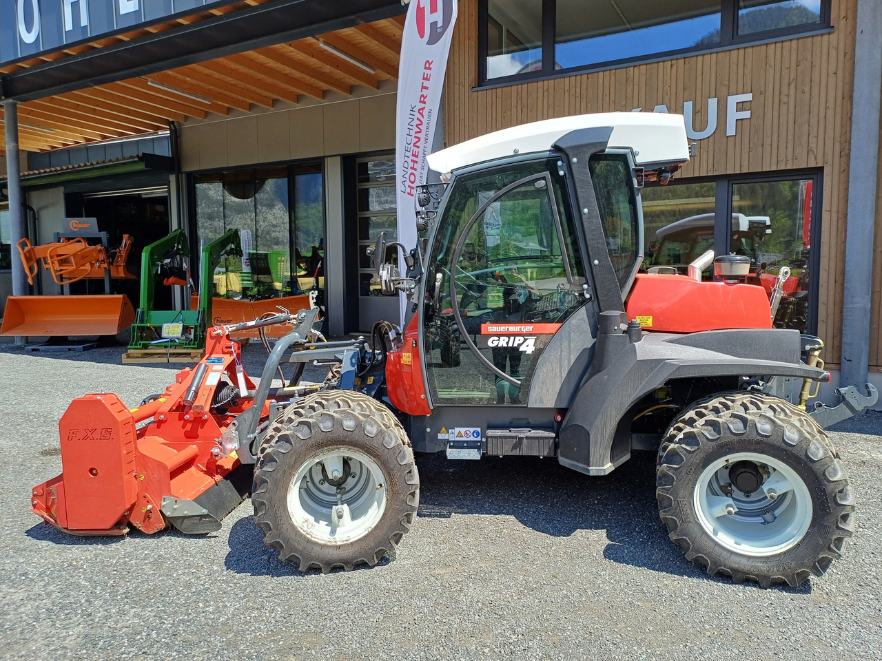 Sauerburger Grip4-70 (23679) - Többcélú/ Speciális jármű: 2 kép. Sauerburger Grip4-70 (23679) - Többcélú/ Speciális jármű: 2 kép.