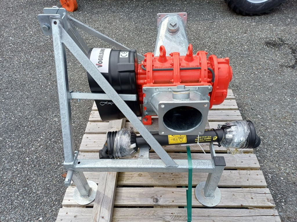 Vogelsang Drehkolbenpumpe FX 116-240 (21937) - Műtrágyaszóró gép: 1 kép. Vogelsang Drehkolbenpumpe FX 116-240 (21937) - Műtrágyaszóró gép: 1 kép.