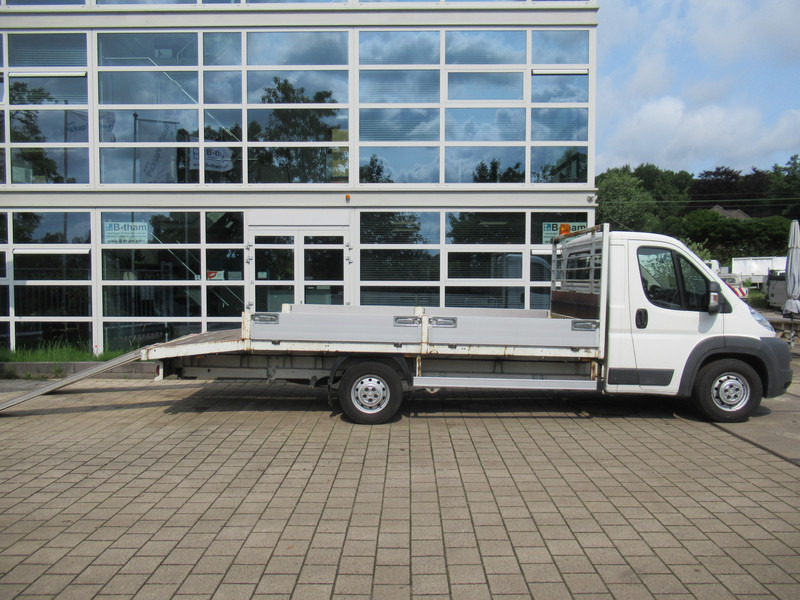 Citroën Jumper 35 2.2 HDI 110KW L4 Heavy Autotransporter - Platós kisteherautó: 3 kép. Citroën Jumper 35 2.2 HDI 110KW L4 Heavy Autotransporter - Platós kisteherautó: 3 kép.