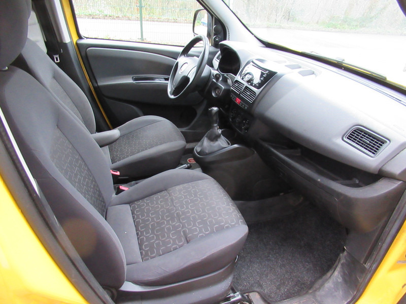Interior photo 2: Kis furgon Fiat Dobló Cargo 1.3 M-Jet 66KW SX Airco - Klima ! Orig. KM !