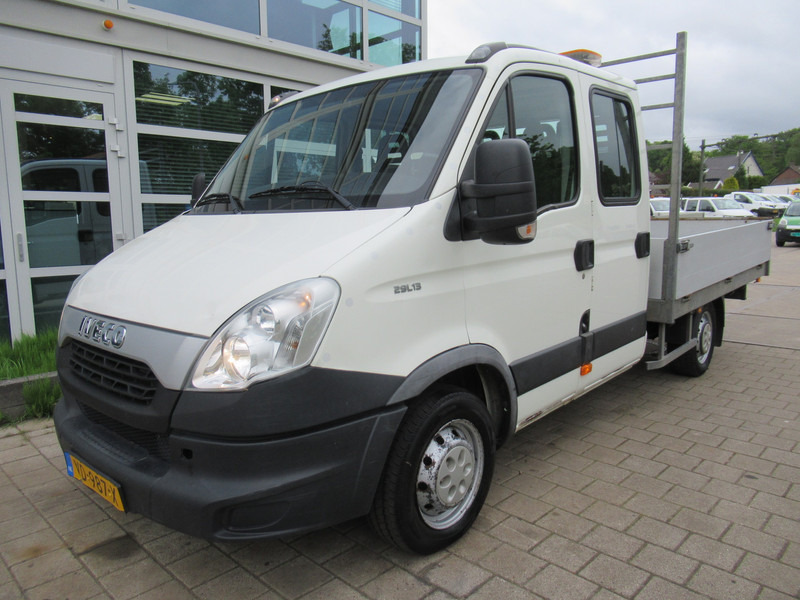 Iveco Daily 29L13 2.3HPi 93KW 345 DOKA Dubbelcabine - Platós kisteherautó, Duplakabinos kisteherautó: 3 kép. Iveco Daily 29L13 2.3HPi 93KW 345 DOKA Dubbelcabine - Platós kisteherautó, Duplakabinos kisteherautó: 3 kép.