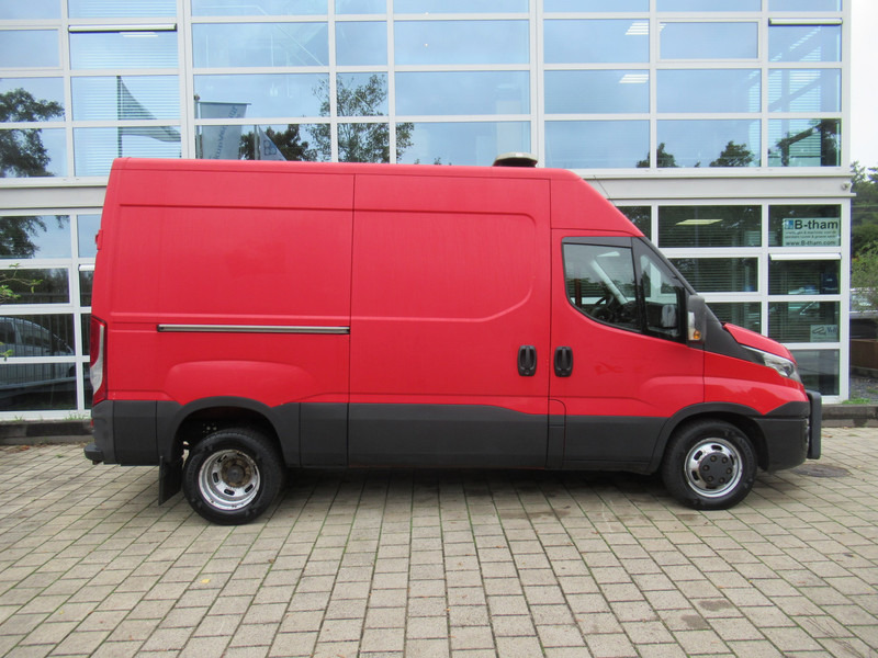 Iveco Daily 35C15V 3.0 352 H3 L NIDO DIN Standverw. - Furgon: 4 kép. Iveco Daily 35C15V 3.0 352 H3 L NIDO DIN Standverw. - Furgon: 4 kép.