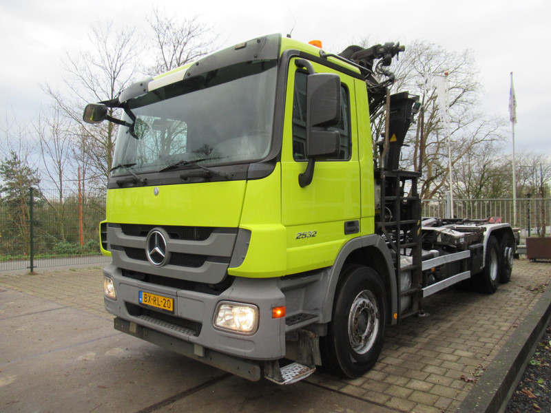 Mercedes-Benz ACTROS 2532 6x2 Palift T20 + Palfinger PK18002-EH Haak - Kraan - Horgos rakodó teherautó, Darus autó: 4 kép. Mercedes-Benz ACTROS 2532 6x2 Palift T20 + Palfinger PK18002-EH Haak - Kraan - Horgos rakodó teherautó, Darus autó: 4 kép.