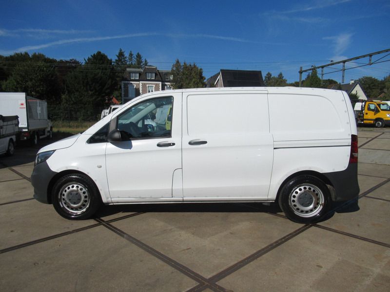 Mercedes-Benz Vito 639/5 4x4 113CDI DENSO koelinbouw - Hűtős kisteherautó: 2 kép. Mercedes-Benz Vito 639/5 4x4 113CDI DENSO koelinbouw - Hűtős kisteherautó: 2 kép.