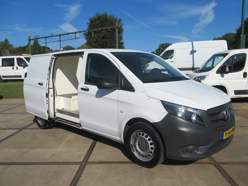 Mercedes-Benz Vito 639/5 4x4 113CDI DENSO koelinbouw - Hűtős kisteherautó: 5 kép. Mercedes-Benz Vito 639/5 4x4 113CDI DENSO koelinbouw - Hűtős kisteherautó: 5 kép.