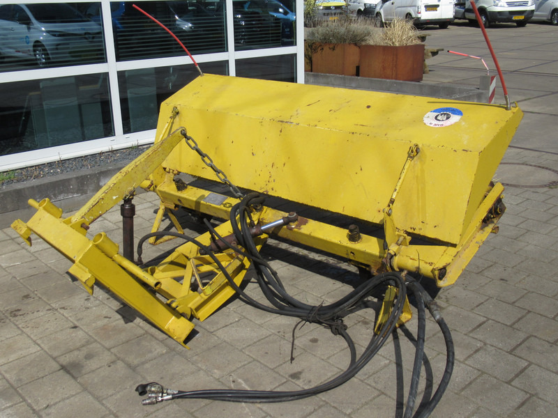 NIDO HF 25 S-20 Borstel 200CM + Hydro-Unit - Ferde seprő: 3 kép. NIDO HF 25 S-20 Borstel 200CM + Hydro-Unit - Ferde seprő: 3 kép.