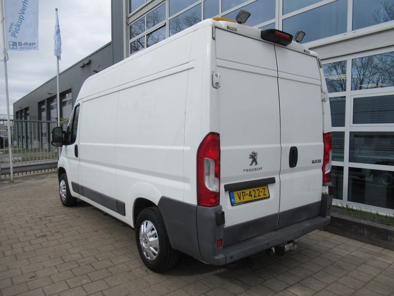 Peugeot Boxer 330 2.2 HDI 96KW L2H2 XR Airco Klima Flitsers - Kis furgon: 5 kép. Peugeot Boxer 330 2.2 HDI 96KW L2H2 XR Airco Klima Flitsers - Kis furgon: 5 kép.