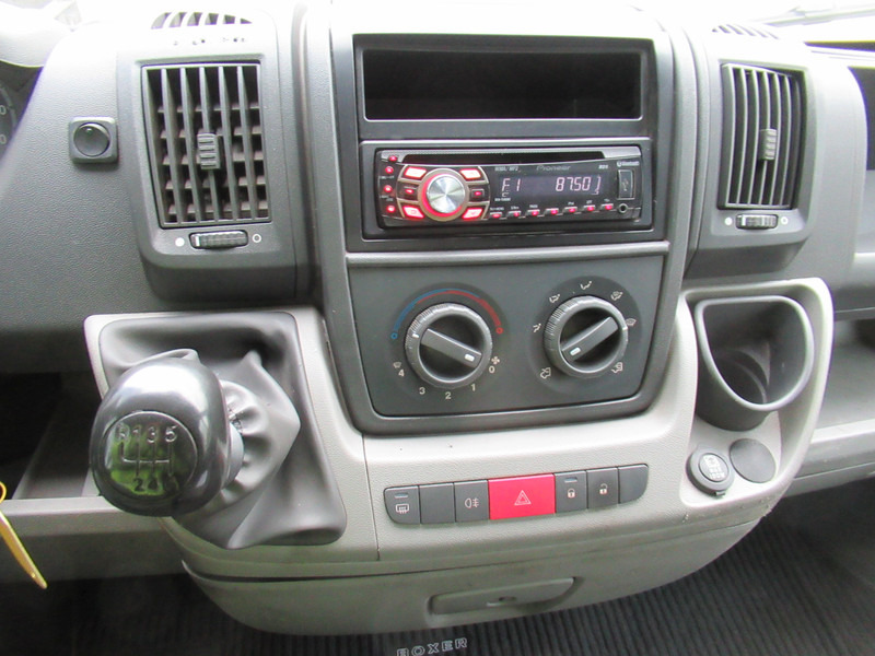 Kis furgon Peugeot Boxer 330 3.0 HDI 116KW L1H1 P+: 9 kép. Kis furgon Peugeot Boxer 330 3.0 HDI 116KW L1H1 P+: 9 kép.