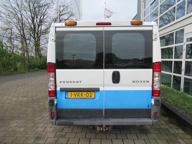 Peugeot Boxer 333 2.2 HDI 88KW L2H1 - Kis furgon: 5 kép. Peugeot Boxer 333 2.2 HDI 88KW L2H1 - Kis furgon: 5 kép.