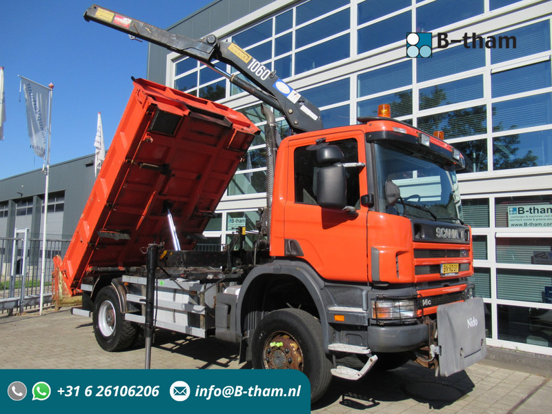 Scania P 114 CB 4x4 HZ 340 3-W. Tipper - 3-S. Kipper + HMF 1063 Crane Kran - Billenőplatós teherautó, Darus autó: 1 kép. Scania P 114 CB 4x4 HZ 340 3-W. Tipper - 3-S. Kipper + HMF 1063 Crane Kran - Billenőplatós teherautó, Darus autó: 1 kép.