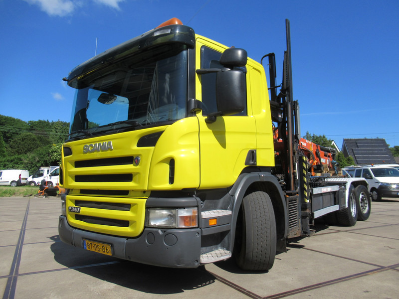 Scania P 340 B 6x2*4 VDL Haak - Kraan ATLAS 206.3E - Horgos rakodó teherautó, Darus autó: 2 kép. Scania P 340 B 6x2*4 VDL Haak - Kraan ATLAS 206.3E - Horgos rakodó teherautó, Darus autó: 2 kép.