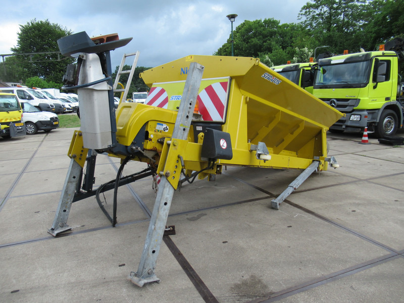 Schmidt NIDO STRATOS B40-36 PAL ROTO-power Salzstreuer Saltspreader Zoutstrooier - Homok-/ Sószóró: 3 kép. Schmidt NIDO STRATOS B40-36 PAL ROTO-power Salzstreuer Saltspreader Zoutstrooier - Homok-/ Sószóró: 3 kép.