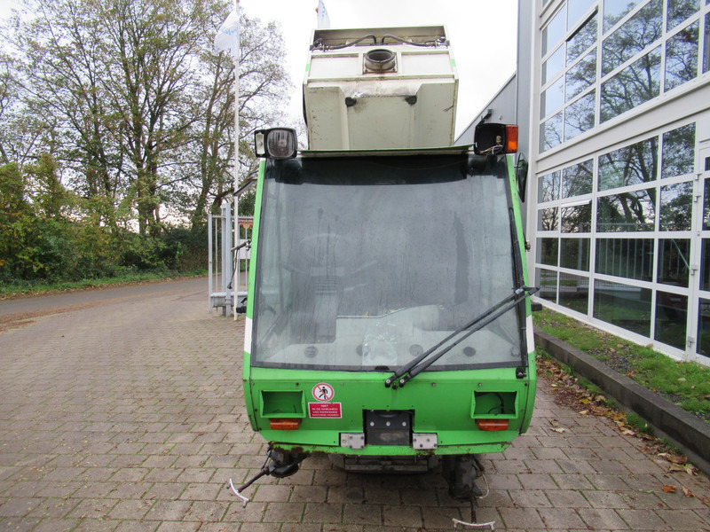 TENNANT HMF 214 Veegmachine, DEFECT / FOR PARTS - Utcaseprő gép: 3 kép. TENNANT HMF 214 Veegmachine, DEFECT / FOR PARTS - Utcaseprő gép: 3 kép.