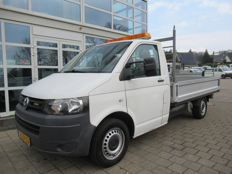 Volkswagen Transporter T5 2.0 TDI 62KW L2H1 Pick-Up Open laadbak - Platós kisteherautó: 2 kép. Volkswagen Transporter T5 2.0 TDI 62KW L2H1 Pick-Up Open laadbak - Platós kisteherautó: 2 kép.