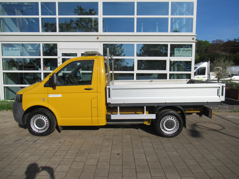 Volkswagen Transporter T5 TDI 103KW 140 L1H1 Automaat 7 DSG Open laadbak - Platós kisteherautó: 2 kép. Volkswagen Transporter T5 TDI 103KW 140 L1H1 Automaat 7 DSG Open laadbak - Platós kisteherautó: 2 kép.