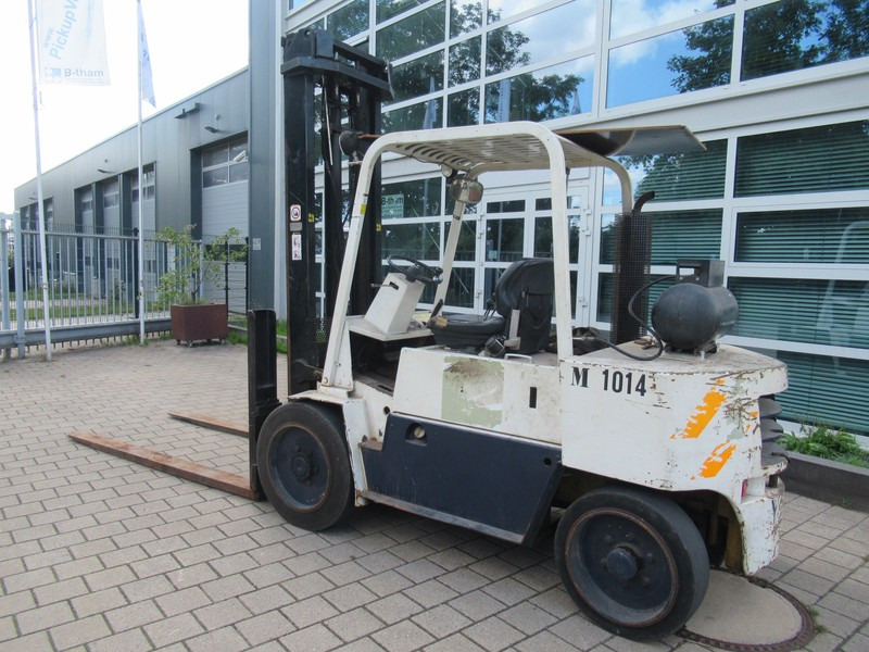 Yale GLP 080EEPAS 3.7T - Gázüzemű targonca: 3 kép. Yale GLP 080EEPAS 3.7T - Gázüzemű targonca: 3 kép.