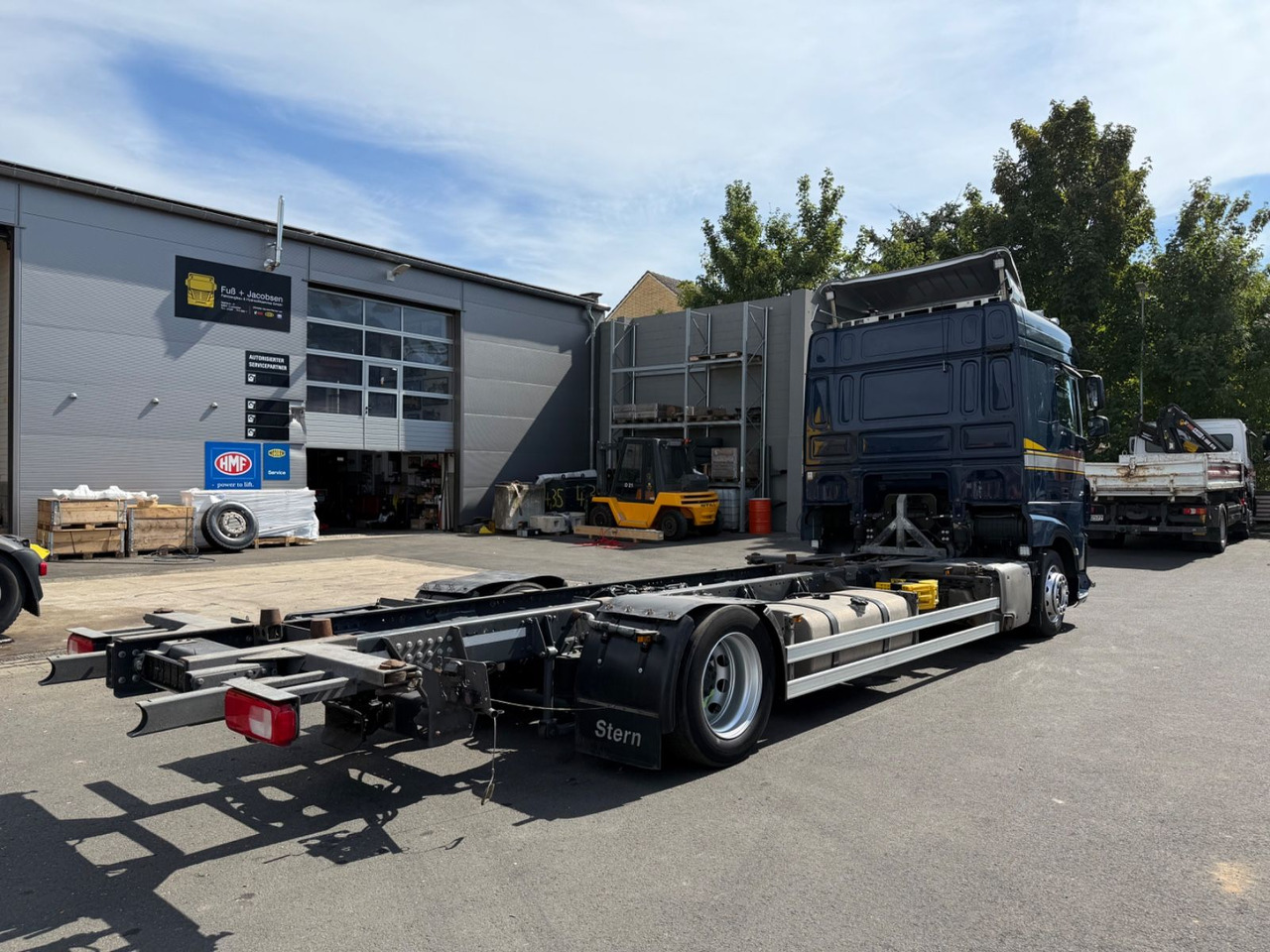 DAF XF430/Jumbo;Mega/Intarder/Standklima-Heizung/BDF - Cserefelépítményes teherautó: 5 kép. DAF XF430/Jumbo;Mega/Intarder/Standklima-Heizung/BDF - Cserefelépítményes teherautó: 5 kép.