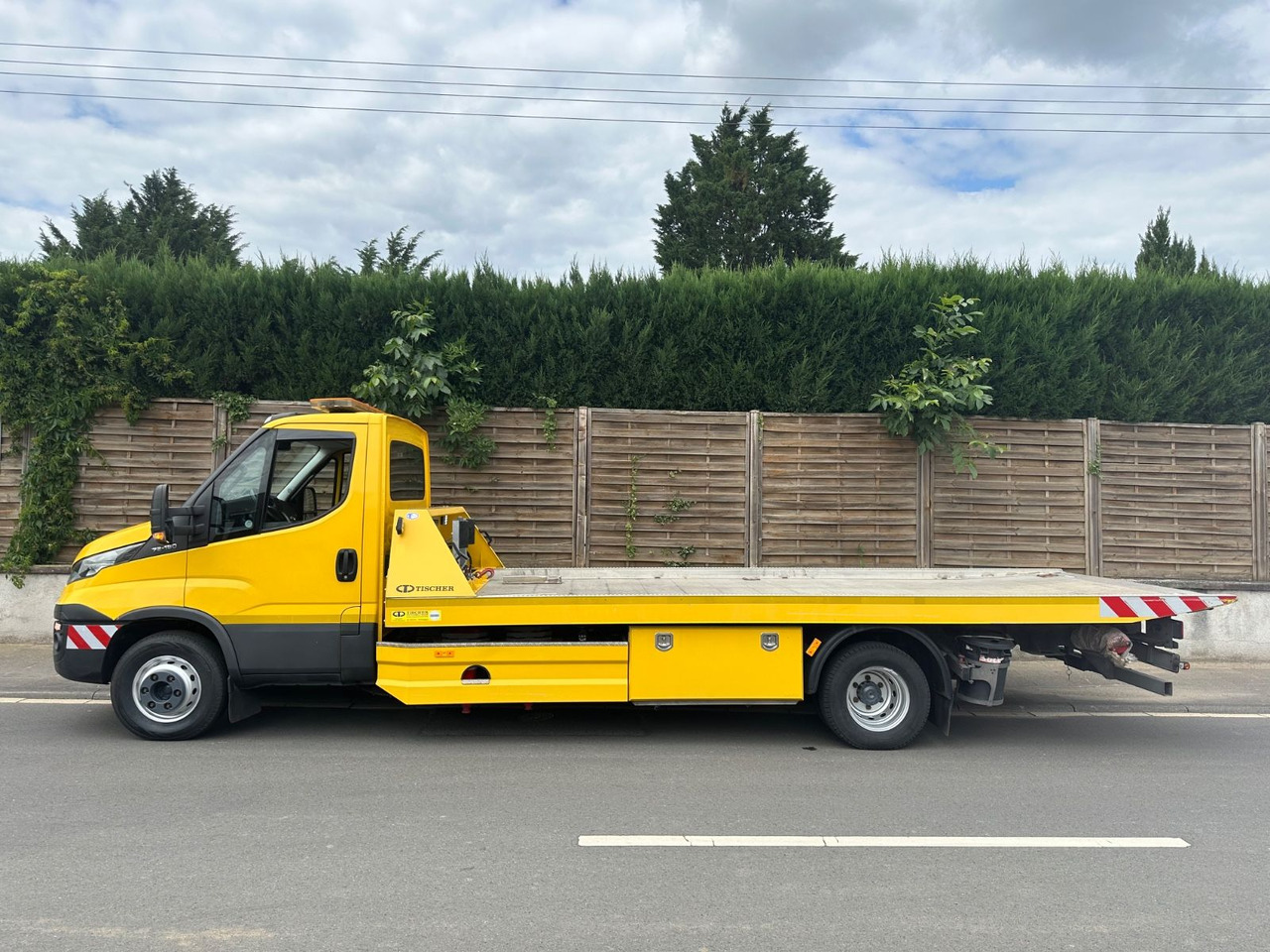 Iveco Daily 70c18 Schiebeplateau/Seilwinde/Funk - Vontató: 2 kép. Iveco Daily 70c18 Schiebeplateau/Seilwinde/Funk - Vontató: 2 kép.