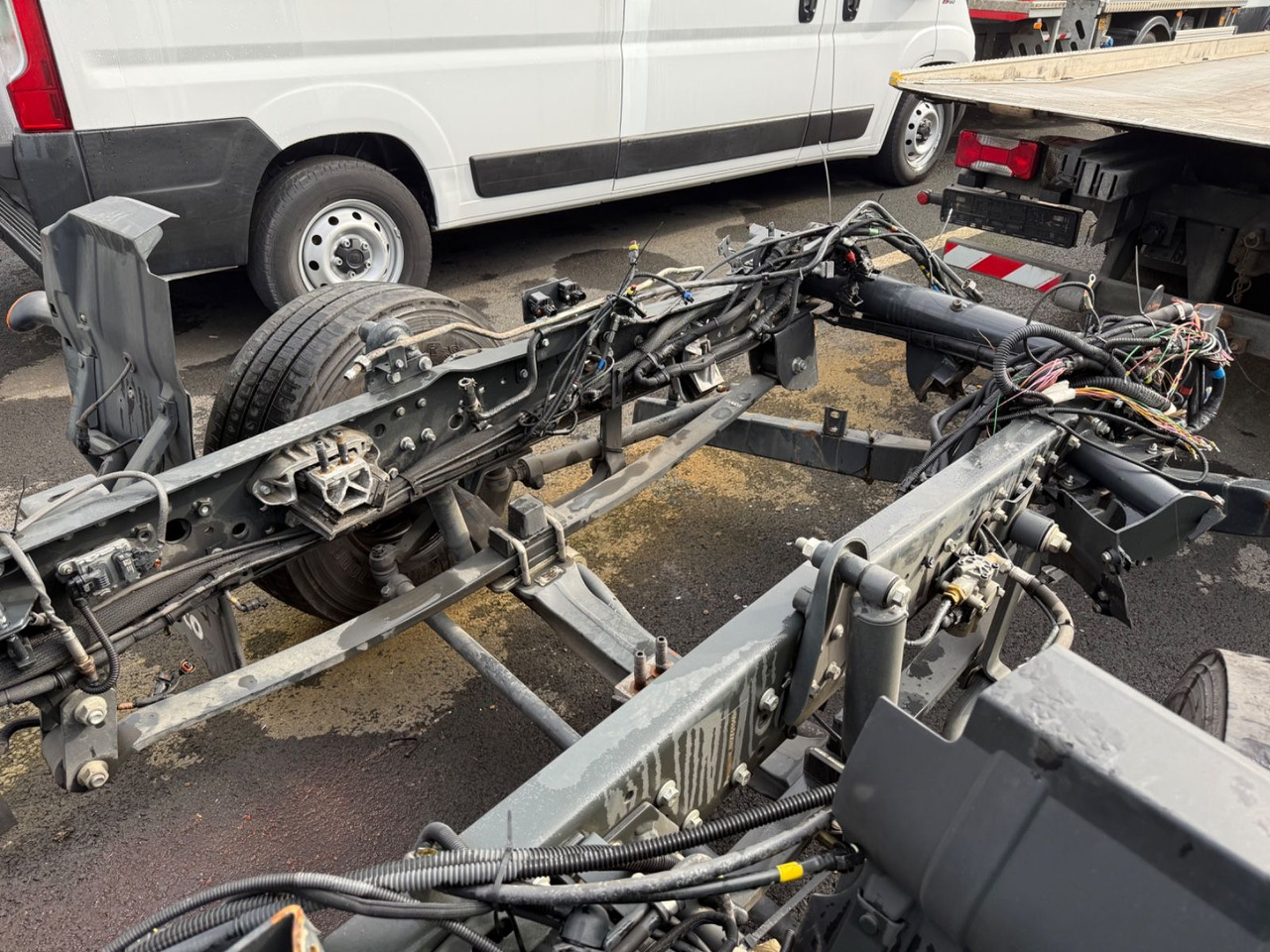 Iveco Eurocargo 110EL250 Unfallchassis - Autószállító teherautó: 3 kép. Iveco Eurocargo 110EL250 Unfallchassis - Autószállító teherautó: 3 kép.