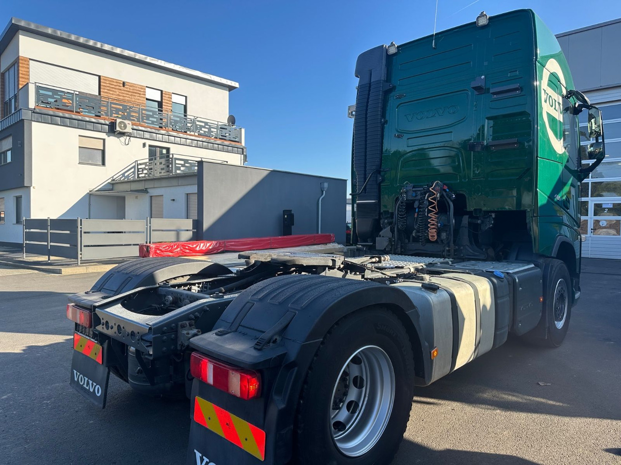 Volvo FH 460 *orig.KM*2-K-Hydraulic*1st owner* - Nyergesvontató: 5 kép. Volvo FH 460 *orig.KM*2-K-Hydraulic*1st owner* - Nyergesvontató: 5 kép.