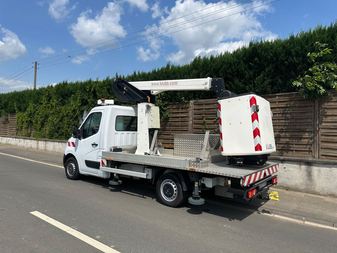 Renault Master III Steiger/11,2m/3,5t/Klubb K26/AHK - Emelőkosaras teherautó: 3 kép. Renault Master III Steiger/11,2m/3,5t/Klubb K26/AHK - Emelőkosaras teherautó: 3 kép.