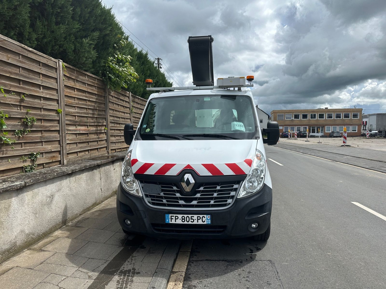 Renault Master III Steiger/11,2m/3,5t/Klubb K26/Klima - Emelőkosaras teherautó: 2 kép. Renault Master III Steiger/11,2m/3,5t/Klubb K26/Klima - Emelőkosaras teherautó: 2 kép.
