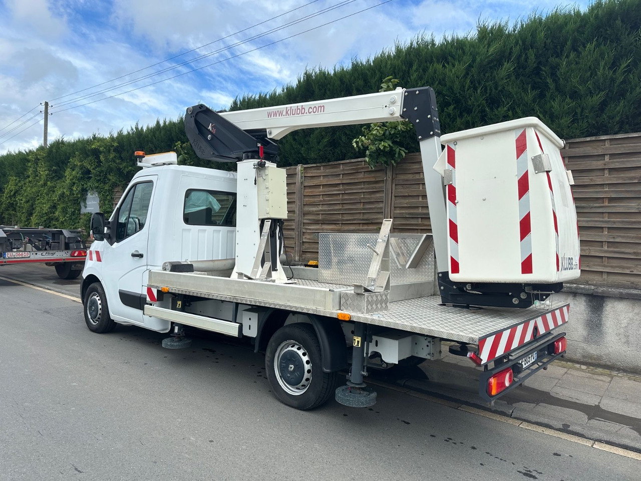 Renault Master III Steiger/11,2m/3,5t/Klubb K26/Klima - Emelőkosaras teherautó: 4 kép. Renault Master III Steiger/11,2m/3,5t/Klubb K26/Klima - Emelőkosaras teherautó: 4 kép.