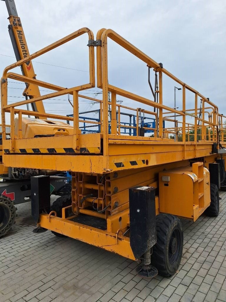 Haulotte H 15 SXL - Ollós emelő: 4 kép. Haulotte H 15 SXL - Ollós emelő: 4 kép.