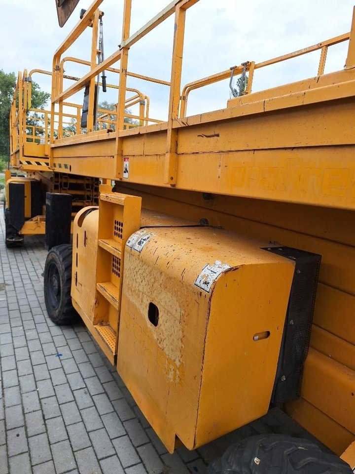 Haulotte H 15 SXL - Ollós emelő: 5 kép. Haulotte H 15 SXL - Ollós emelő: 5 kép.