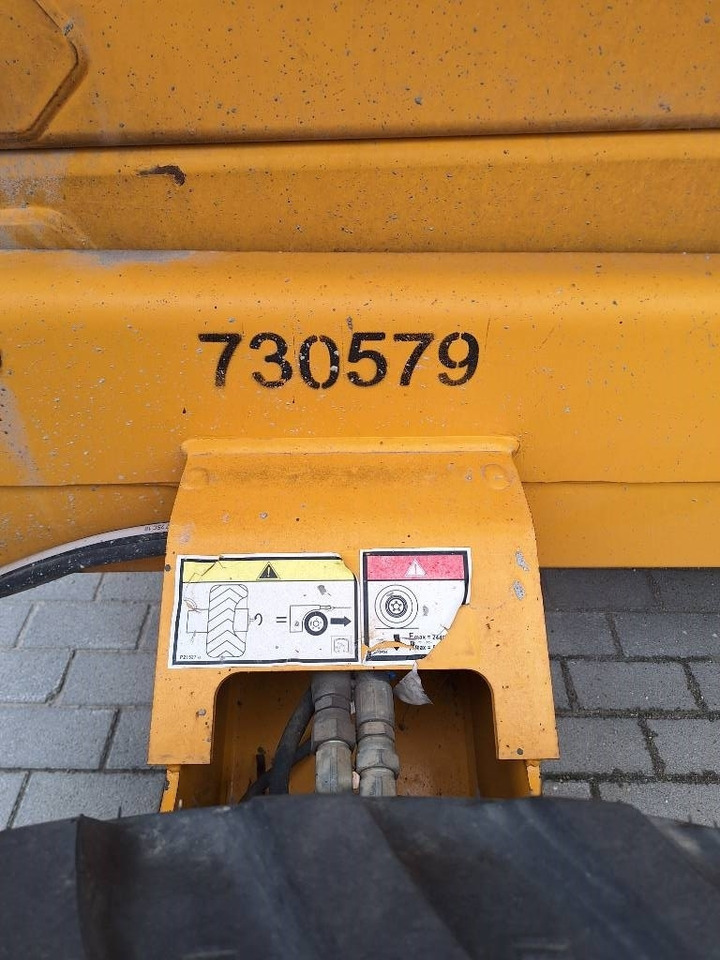 Haulotte H 15 SXL - Ollós emelő: 2 kép. Haulotte H 15 SXL - Ollós emelő: 2 kép.
