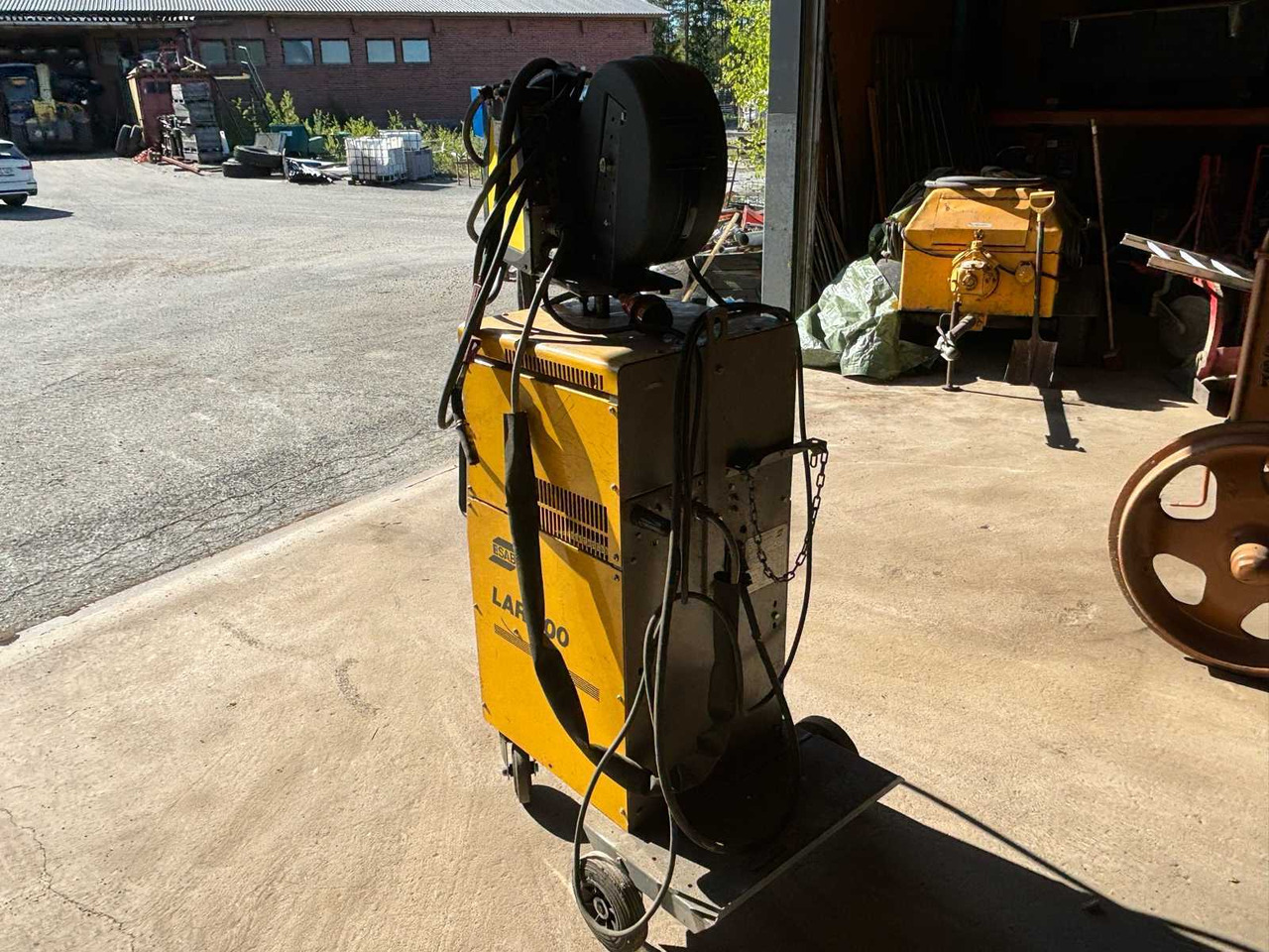 ESAB LAR 500 welding machine - Hegesztőberendezés: 4 kép. ESAB LAR 500 welding machine - Hegesztőberendezés: 4 kép.