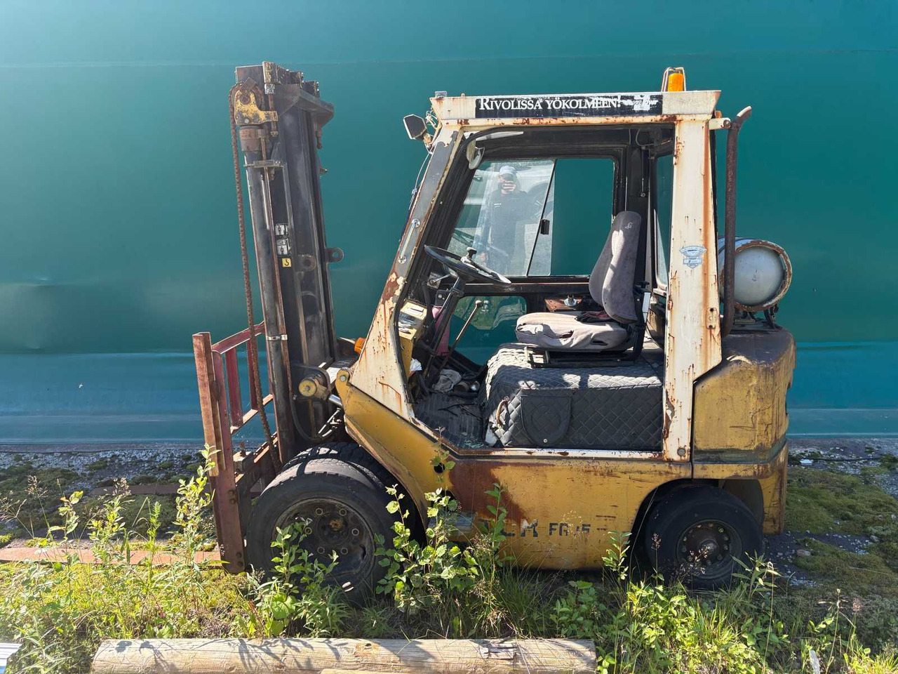 Gas forklift TCM F G25N4 for refurbishment/spare parts - Gázüzemű targonca: 2 kép. Gas forklift TCM F G25N4 for refurbishment/spare parts - Gázüzemű targonca: 2 kép.