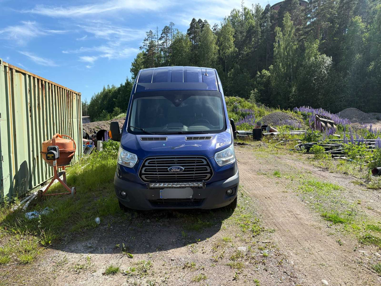 Motorhome Ford Transit 2.2 (engine failure) - Kempingautó: 2 kép. Motorhome Ford Transit 2.2 (engine failure) - Kempingautó: 2 kép.