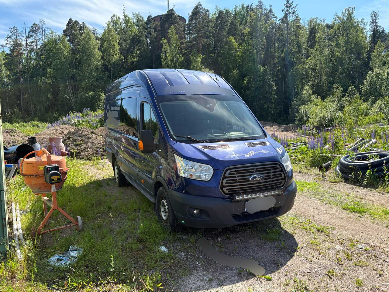 Motorhome Ford Transit 2.2 (engine failure) - Kempingautó: 4 kép. Motorhome Ford Transit 2.2 (engine failure) - Kempingautó: 4 kép.