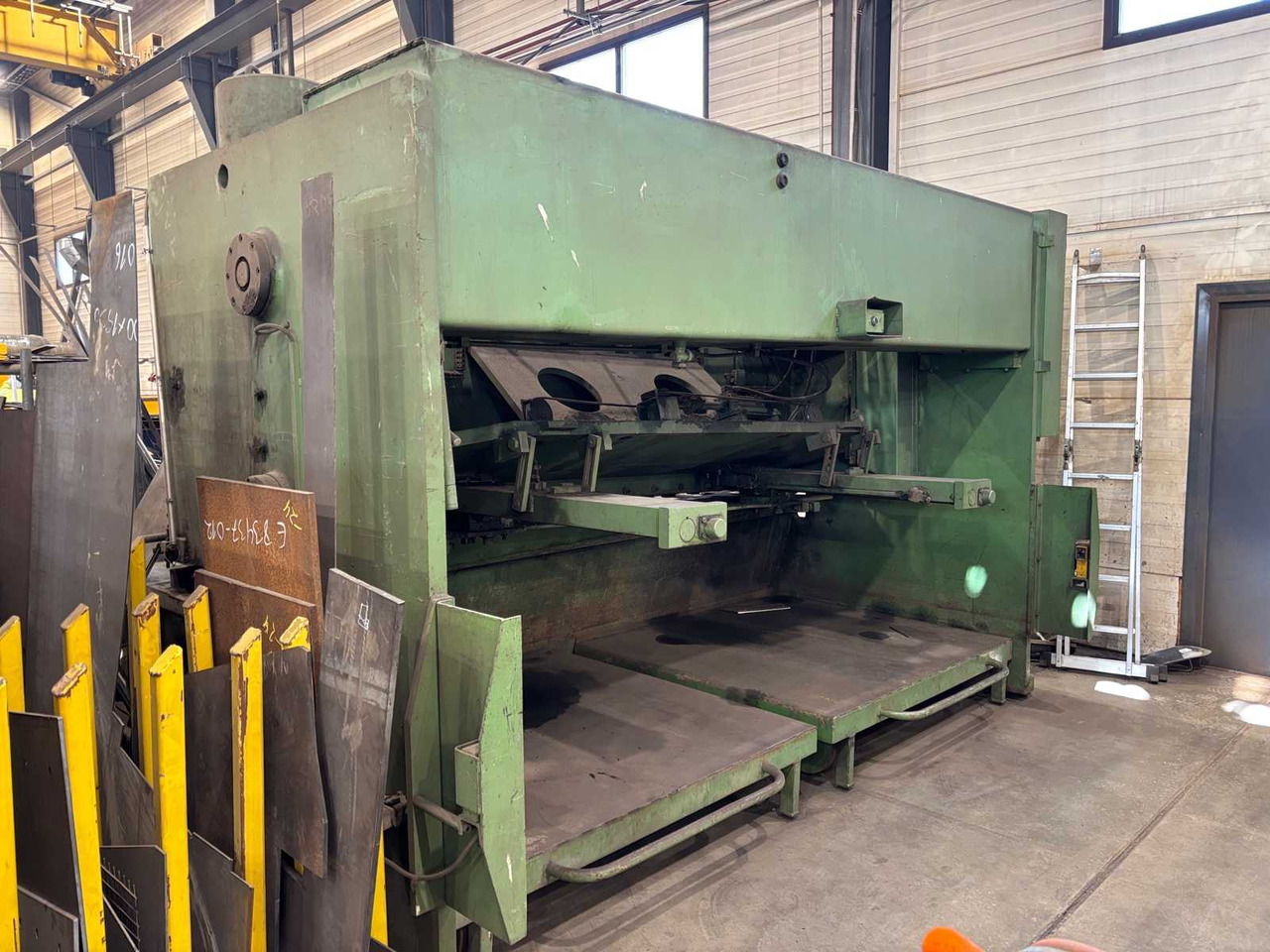 Sheet Metal Cutter LVD MVS 31/20 + Plate Feed Table - Fémmegmunkáló gép: 5 kép. Sheet Metal Cutter LVD MVS 31/20 + Plate Feed Table - Fémmegmunkáló gép: 5 kép.