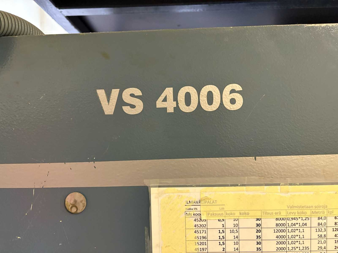 Sheet metal cutter Durma VS 4006 - Fémmegmunkáló gép: 4 kép. Sheet metal cutter Durma VS 4006 - Fémmegmunkáló gép: 4 kép.