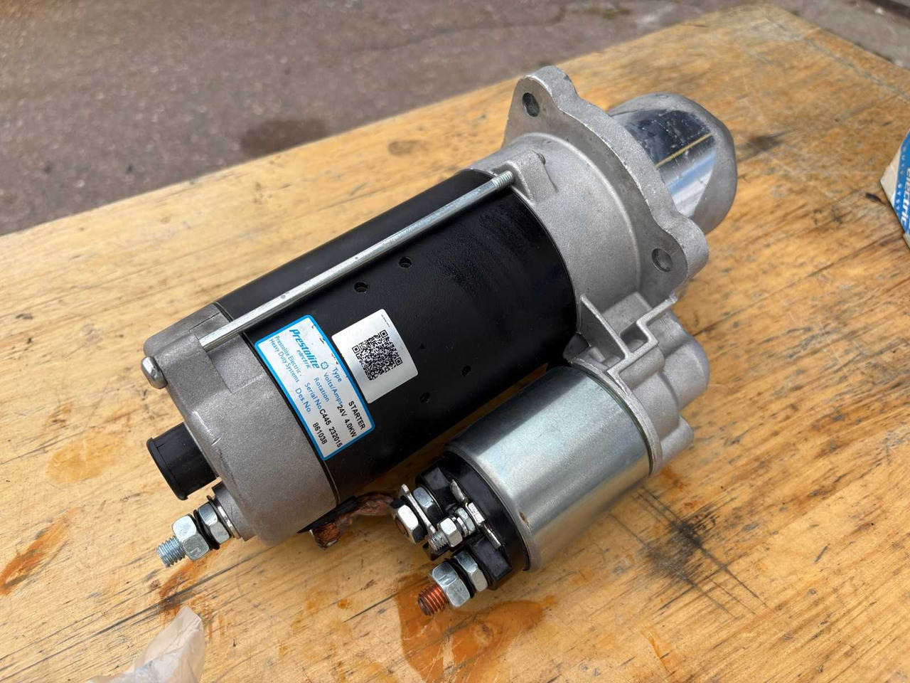 Starter motor Prestolite - Indítómotor - Építőipari gépek: 3 kép. Starter motor Prestolite - Indítómotor - Építőipari gépek: 3 kép.