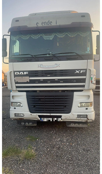 DAF 95.480 XF95.480 AUTOMATIC - Terminál targoncá: 1 kép. DAF 95.480 XF95.480 AUTOMATIC - Terminál targoncá: 1 kép.