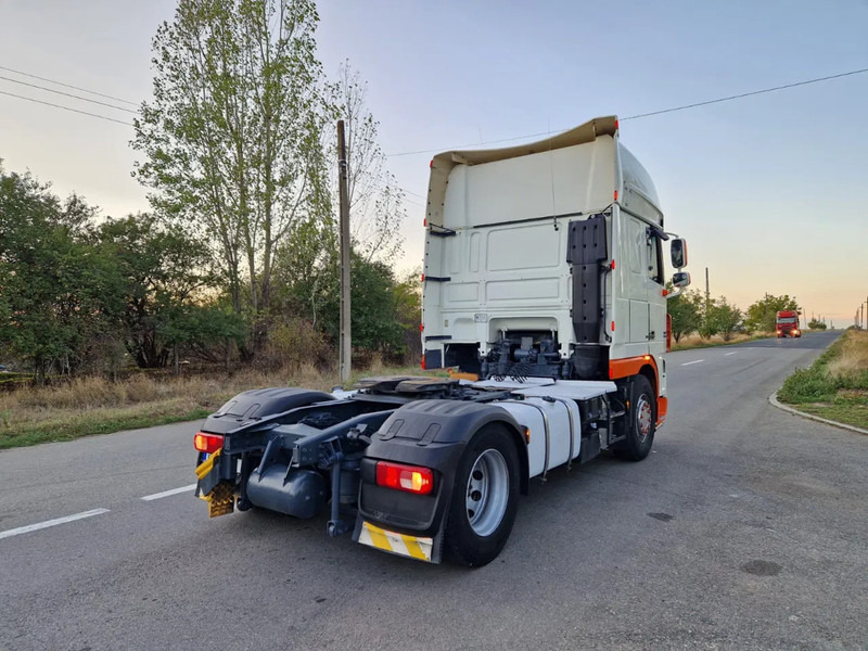 DAF XF 105.460 Manual - Terminál targoncá: 4 kép. DAF XF 105.460 Manual - Terminál targoncá: 4 kép.