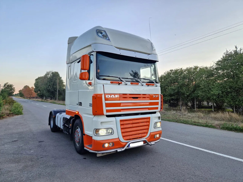 DAF XF 105.460 Manual - Terminál targoncá: 3 kép. DAF XF 105.460 Manual - Terminál targoncá: 3 kép.
