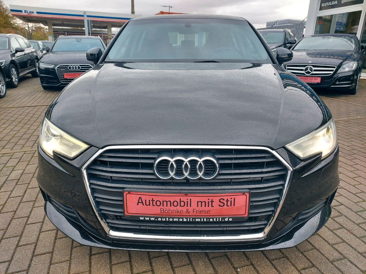 Audi A3 Sportback Xenon Navi Tempo PDC AHK - Kombi: 3 kép. Audi A3 Sportback Xenon Navi Tempo PDC AHK - Kombi: 3 kép.