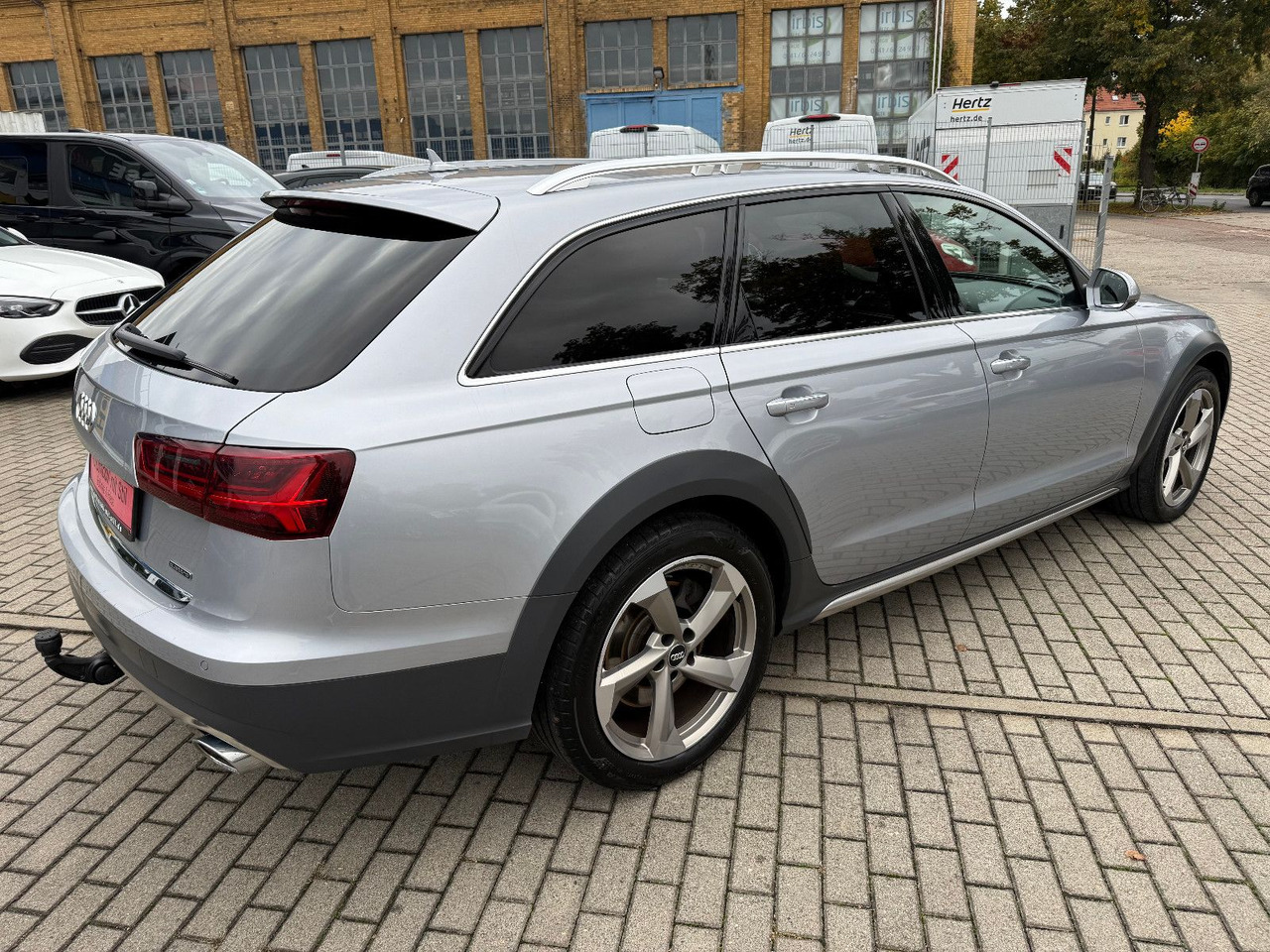Audi A6 Allroad quattro 3.0 TDI LED LASER NAVI ALCANT - Kombi: 4 kép. Audi A6 Allroad quattro 3.0 TDI LED LASER NAVI ALCANT - Kombi: 4 kép.