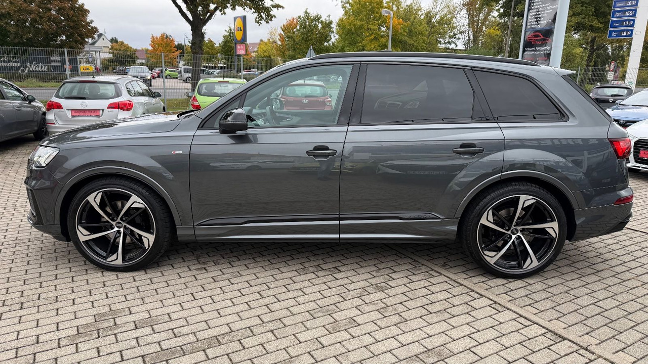 Audi Q7 50 TDI quattro S line 4WS Laser Sitzlüftung - Terepjáró/ SUV: 4 kép. Audi Q7 50 TDI quattro S line 4WS Laser Sitzlüftung - Terepjáró/ SUV: 4 kép.