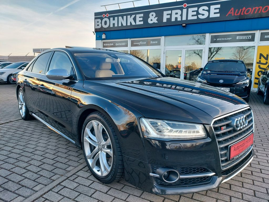Audi S8 4.0 TFSI PLUS quattro B&O HEAD STAND LUFT - Autó: 1 kép. Audi S8 4.0 TFSI PLUS quattro B&O HEAD STAND LUFT - Autó: 1 kép.