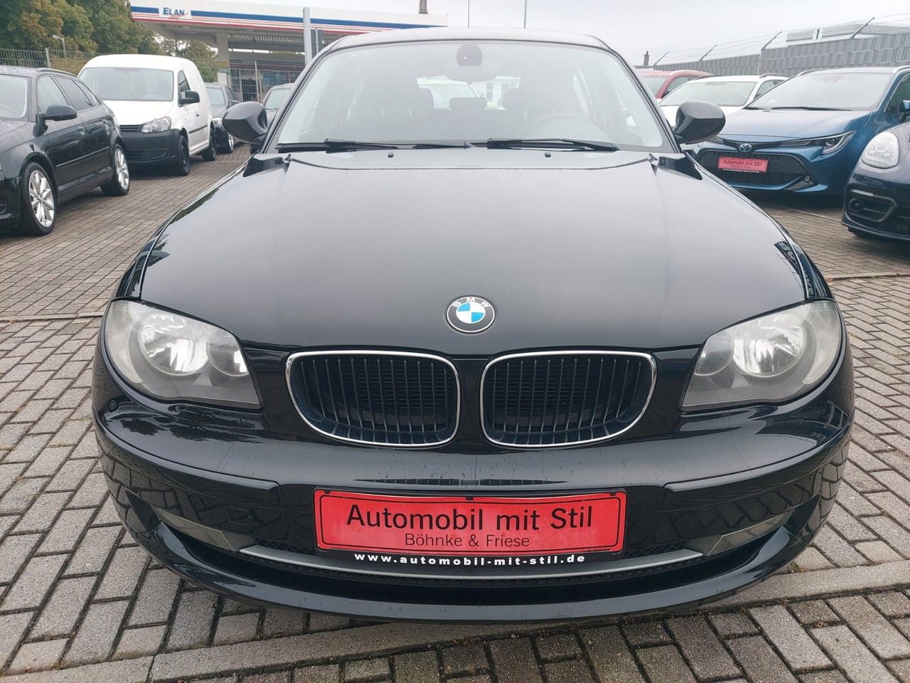 BMW 116 Baureihe 1 Lim. 116d Klima Sitzheizung - Szedán: 5 kép. BMW 116 Baureihe 1 Lim. 116d Klima Sitzheizung - Szedán: 5 kép.