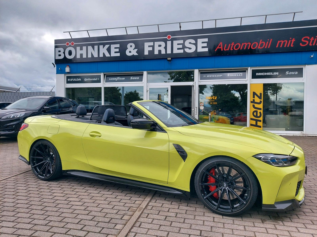 BMW M4 Cabrio G83 xDrive Competition M-Sport H&K - Autó: 1 kép. BMW M4 Cabrio G83 xDrive Competition M-Sport H&K - Autó: 1 kép.