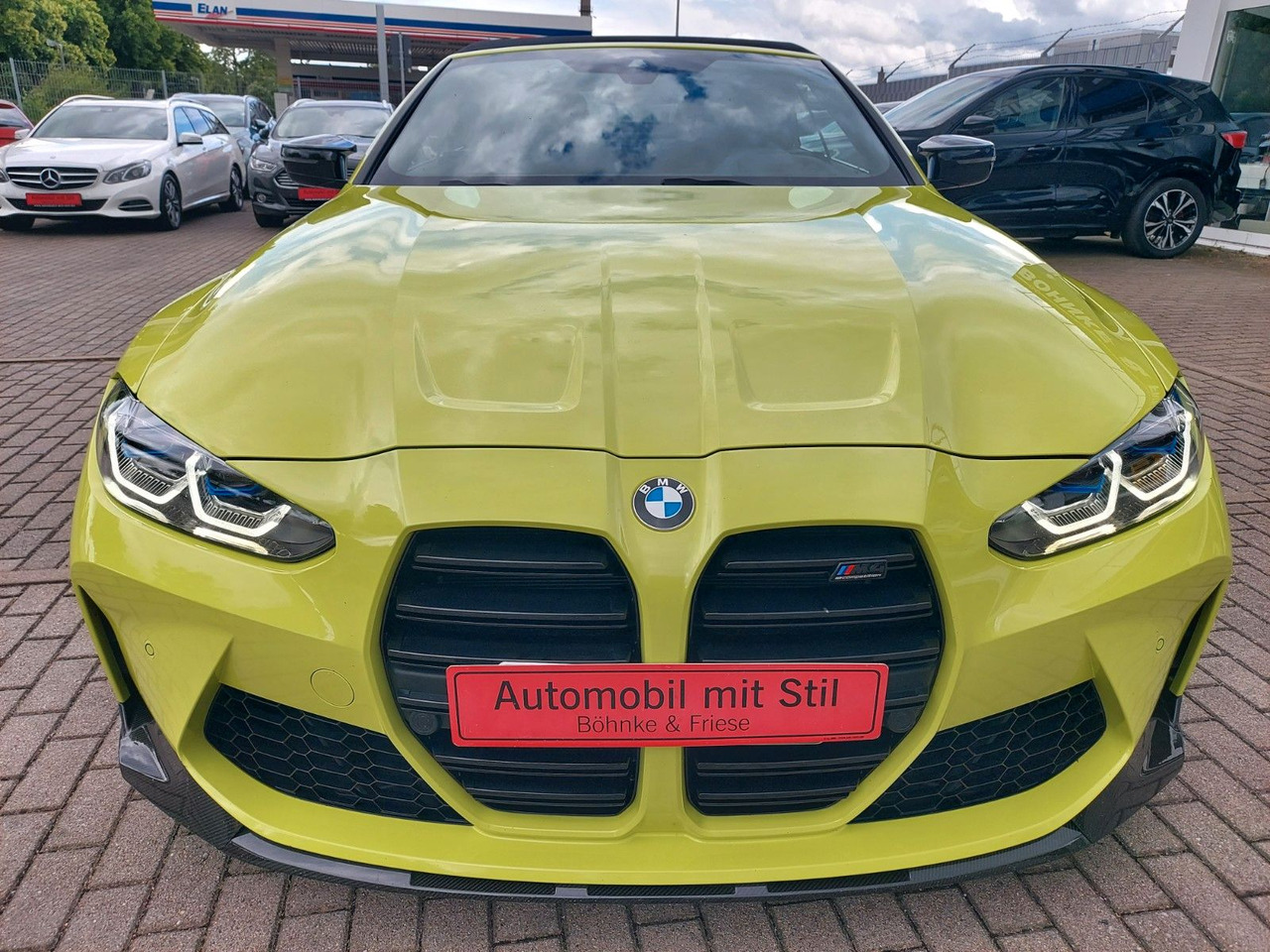 BMW M4 Cabrio G83 xDrive Competition M-Sport H&K - Autó: 4 kép. BMW M4 Cabrio G83 xDrive Competition M-Sport H&K - Autó: 4 kép.
