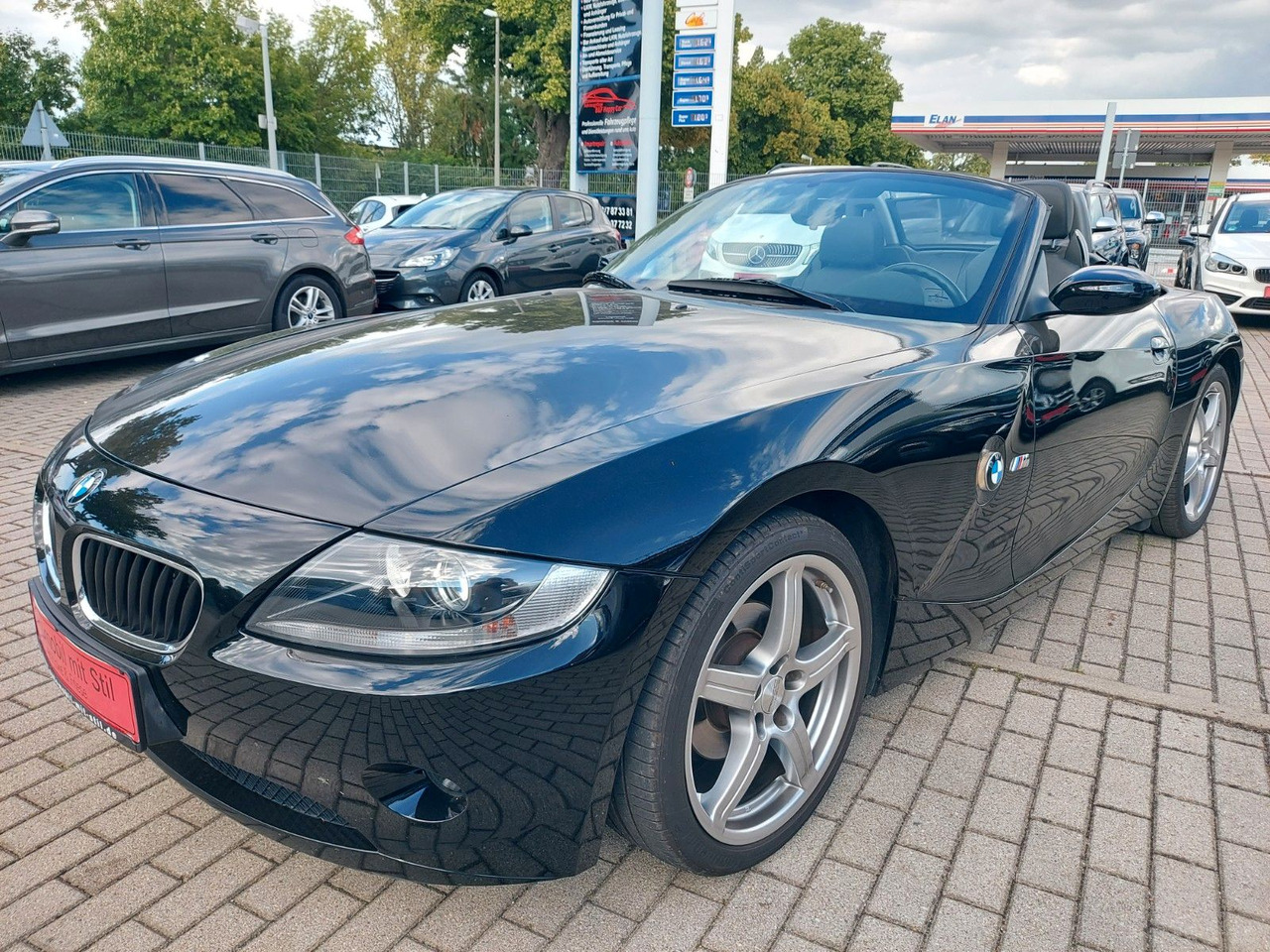 BMW Z4 2.2i Roadster Cabrio M-Sport Klima Sitzheiz - Autó: 4 kép. BMW Z4 2.2i Roadster Cabrio M-Sport Klima Sitzheiz - Autó: 4 kép.