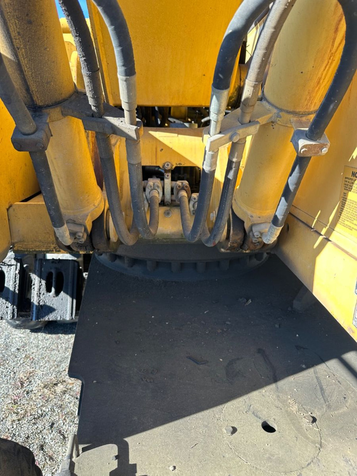 CAT 206 B FT + SCHAUFELN 2X GR. lízing CAT 206 B FT + SCHAUFELN 2X GR.: 18 kép.