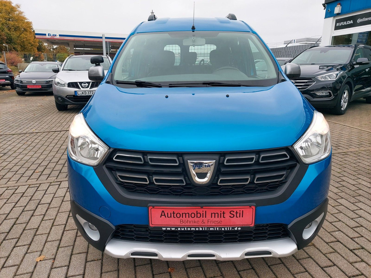 Dacia Dokker Stepway Celebration NAVI PDC AHK - Kombi: 3 kép. Dacia Dokker Stepway Celebration NAVI PDC AHK - Kombi: 3 kép.